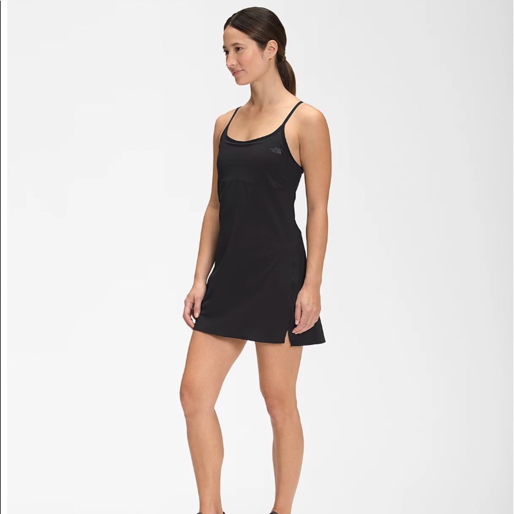 Women’s Arque Hike Dress size small